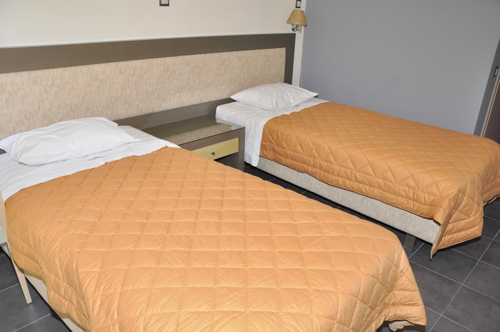 Hotel Philoxenia Thebes Zimmer foto